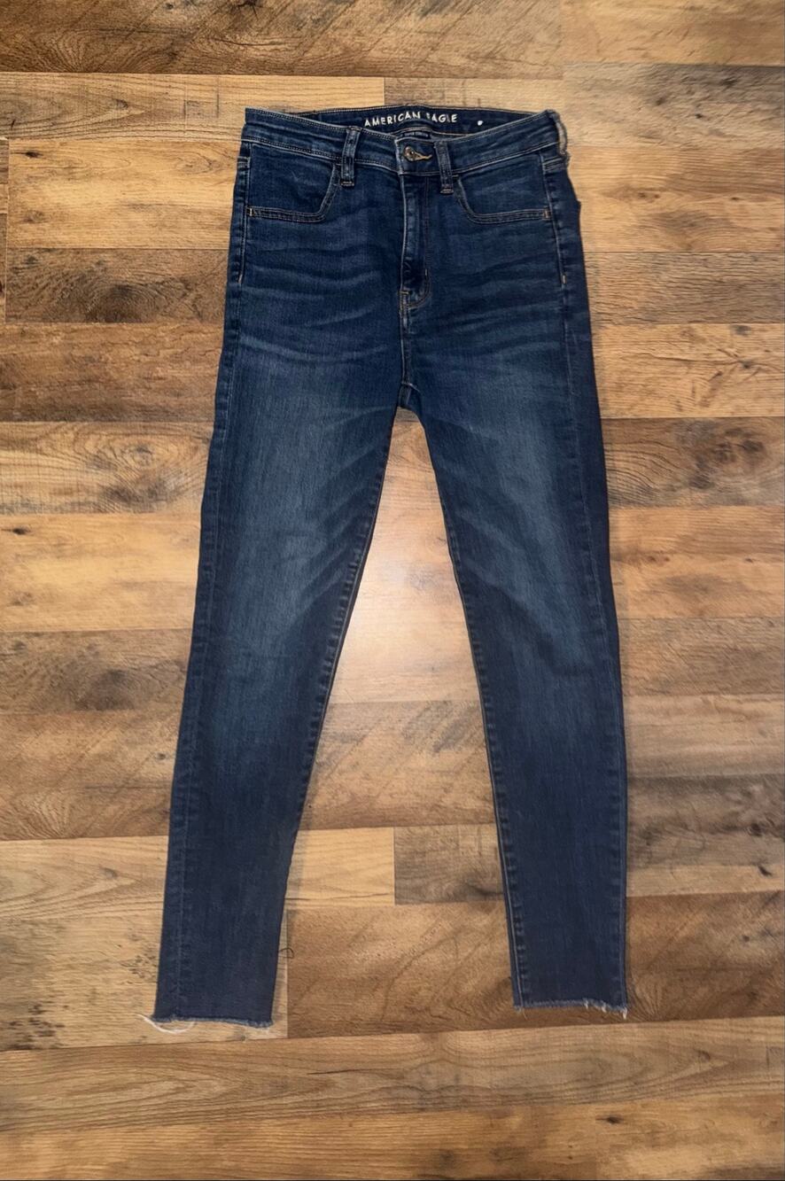 American Eagle women’s super stretch super hi rise jegging crop blue jeans